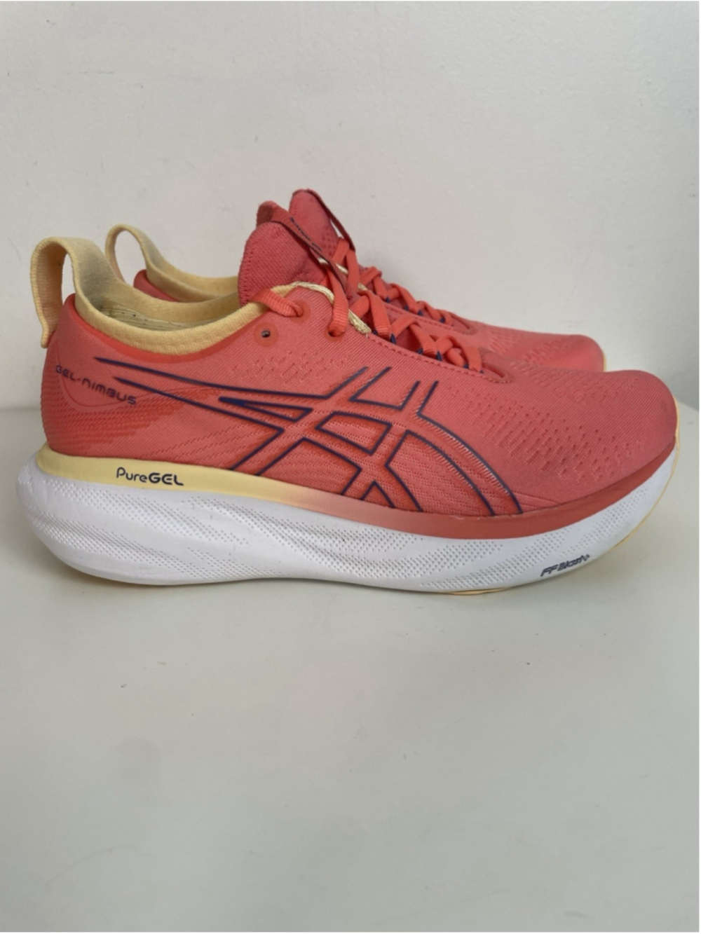 Asics 25 Gel Nimbus Running Shoes
